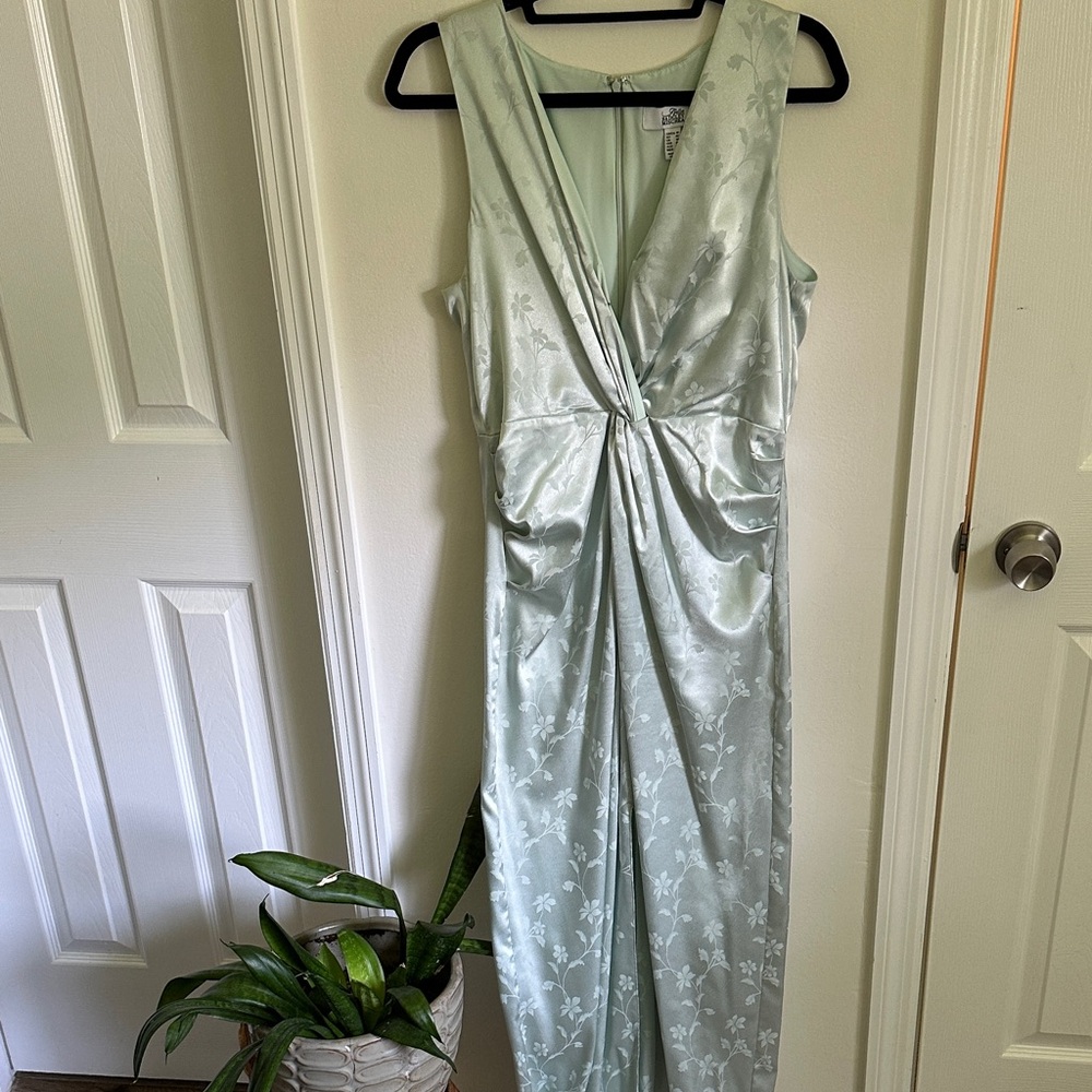 Badgley Mischka Light Green Floral Maxi Dress